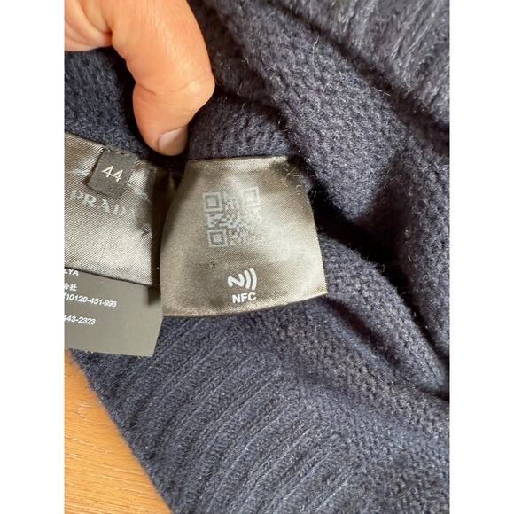 Women's 44 (8) Cashmere wool Prada logo crew-neck sweater Navy L Spellout knit - Picture 10 of 12